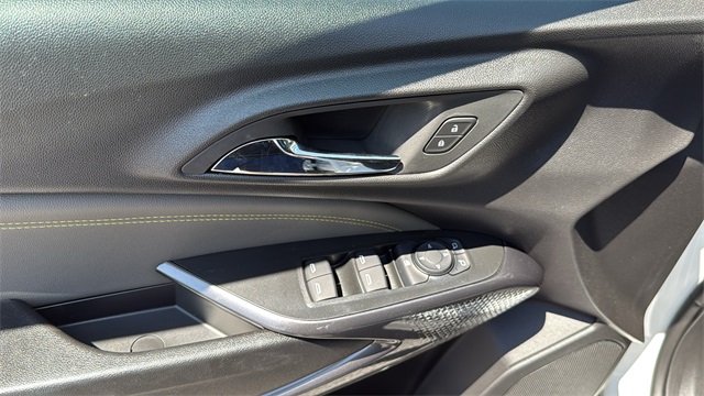 new 2025 Chevrolet Trax car, priced at $27,585