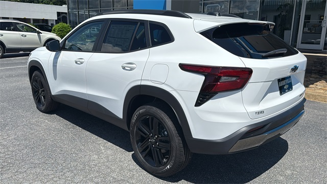 new 2025 Chevrolet Trax car, priced at $27,585