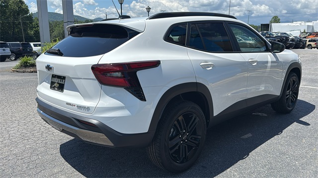 new 2025 Chevrolet Trax car, priced at $27,585