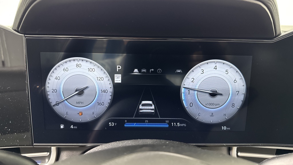 New 2025 Hyundai Elantra 4dr Car