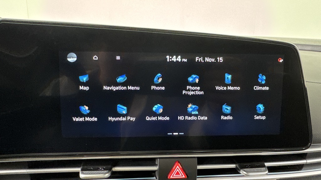 New 2025 Hyundai Elantra 4dr Car