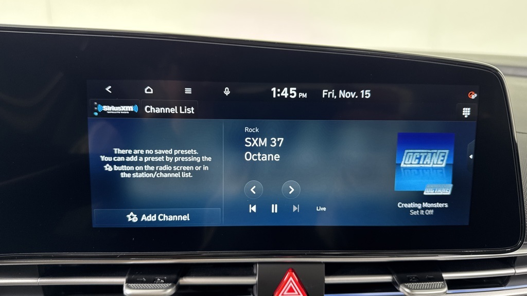 New 2025 Hyundai Elantra 4dr Car