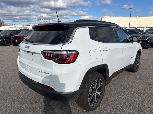 2026 Jeep Compass Limited photo 3