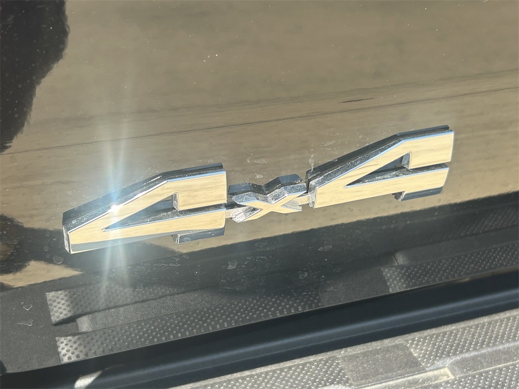 2025 Toyota Tacoma SR5 Double Cab photo 11