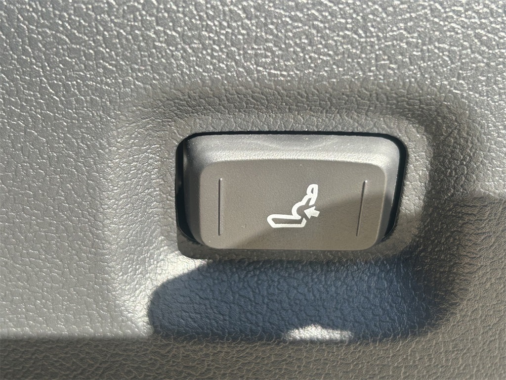 2025 Toyota Tacoma SR5 Double Cab photo 18