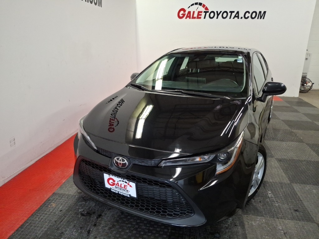 Used 2021 Toyota Corolla LE with VIN 5YFEPMAE4MP223110 for sale in Enfield, CT