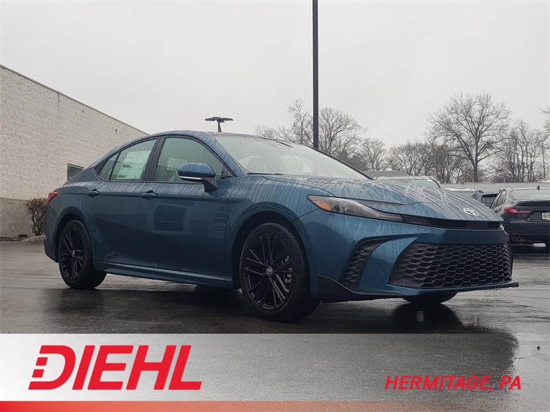 2026 Toyota Camry SE's photo