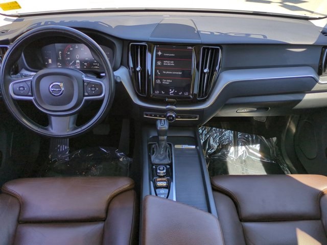 2019 Volvo XC60 T5 Momentum photo 12