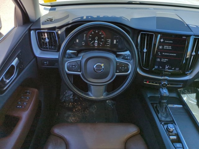 2019 Volvo XC60 T5 Momentum photo 13