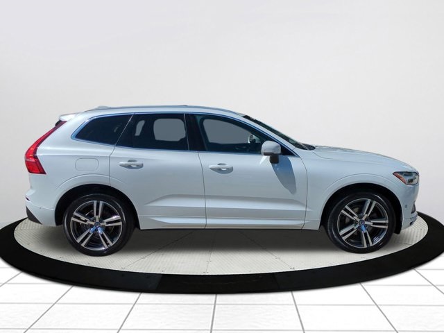 2019 Volvo XC60 T5 Momentum photo 2