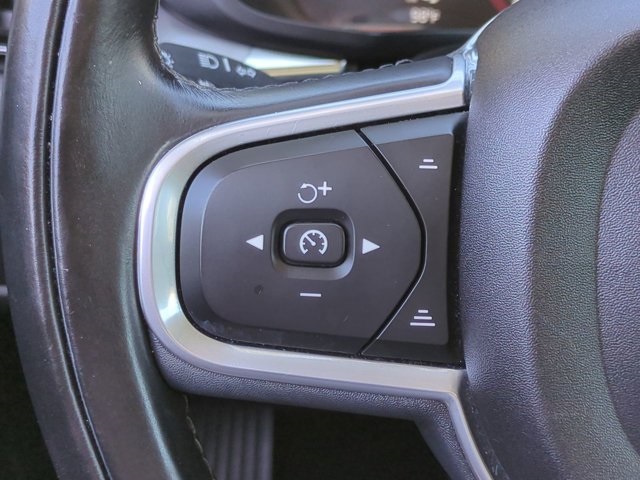 2019 Volvo XC60 T5 Momentum photo 20