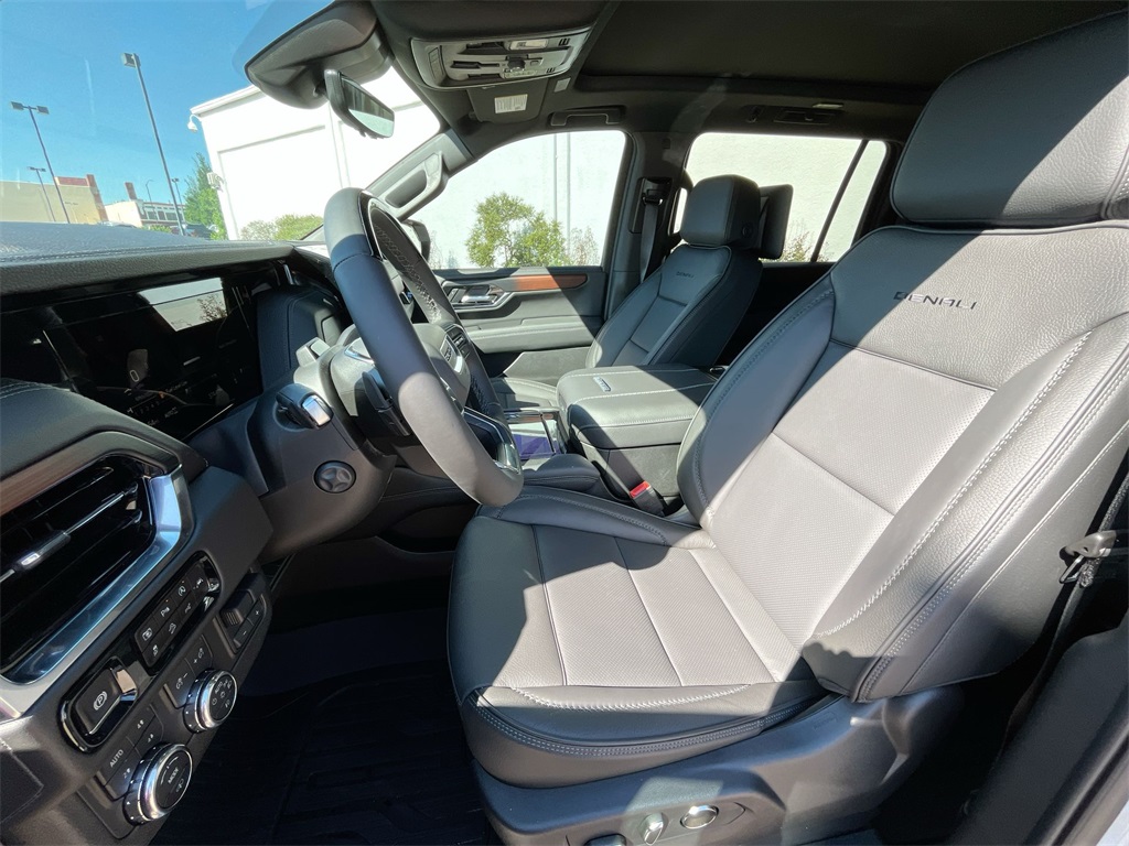 2025 Gmc Yukon XL Denali photo 10