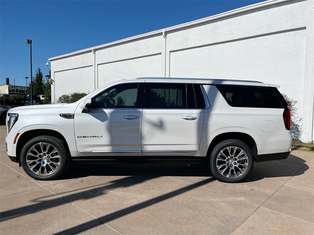 2025 Gmc Yukon XL Denali photo 2