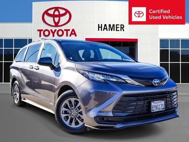 used 2021 Toyota Sienna car, priced at $31,392
