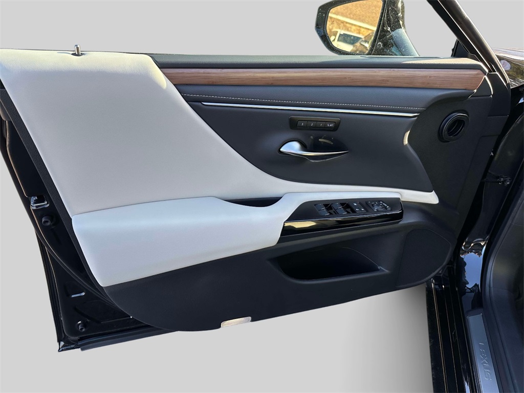 new 2025 Lexus ES car, priced at $50,144