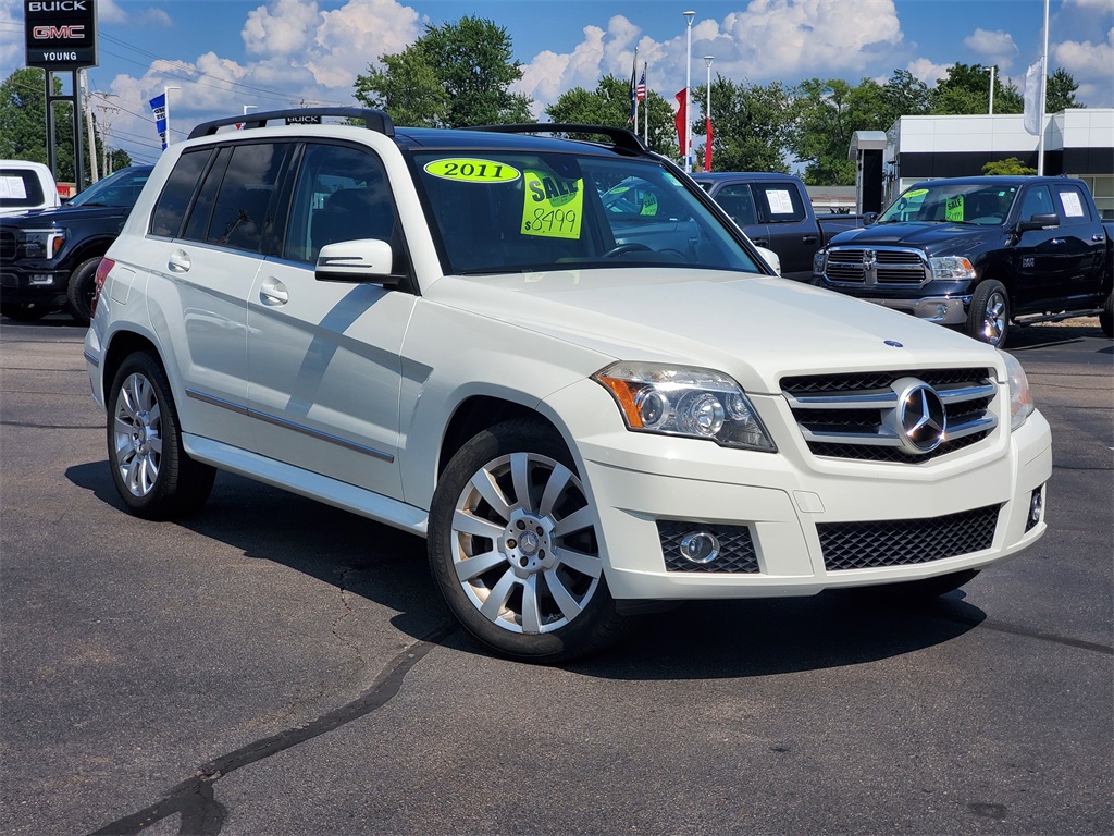 Used 2011 Mercedes-Benz GLK-Class GLK350 with VIN WDCGG8HB5BF680101 for sale in Owosso, MI