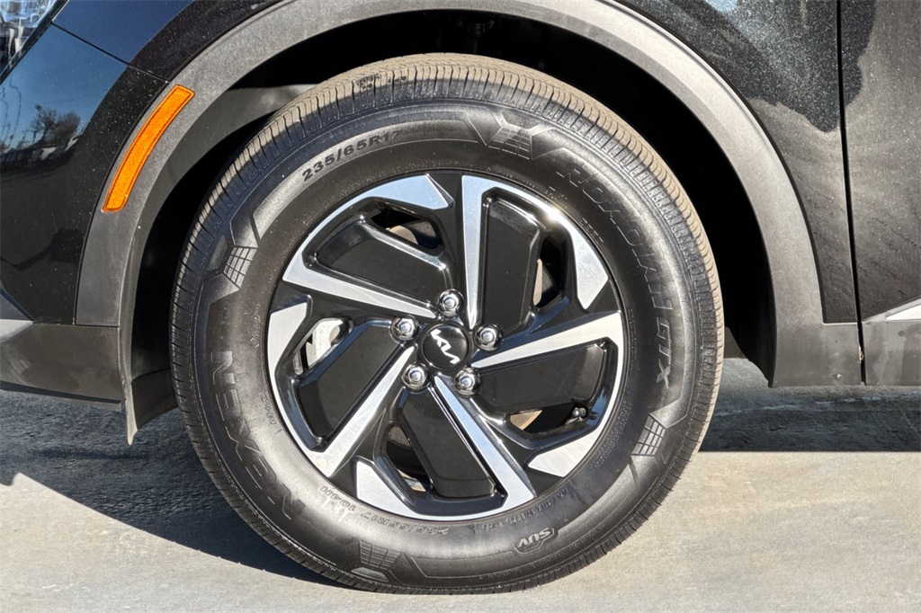 used 2023 Kia Sportage Hybrid car, priced at $24,905