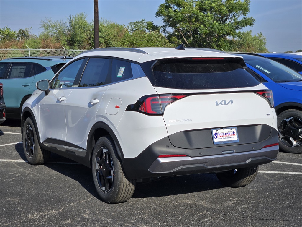 2026 Kia Sportage EX photo 2