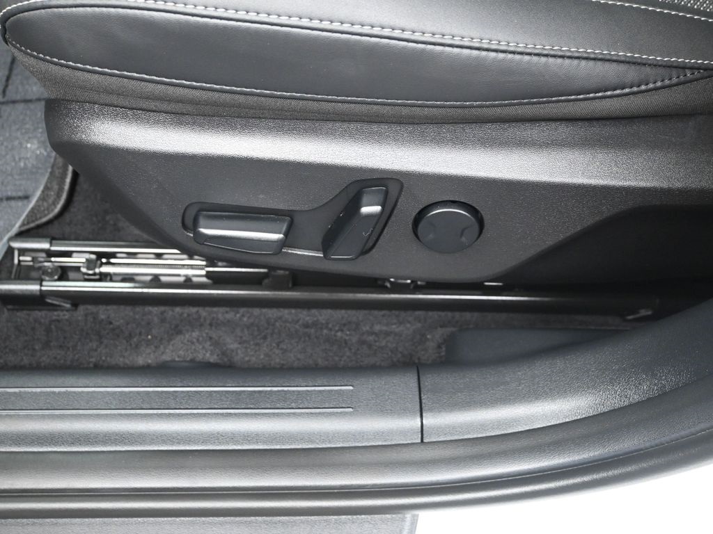 2024 Kia EV6 Light photo 7