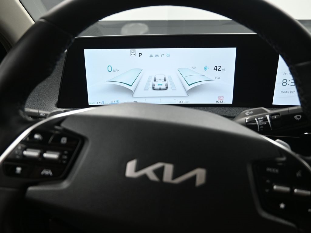 2024 Kia EV6 Light photo 10
