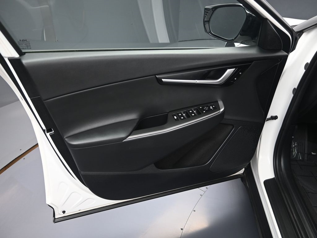 2024 Kia EV6 Light photo 9