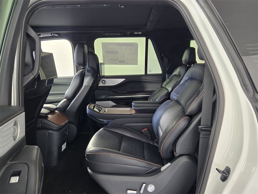 new 2026 Lincoln Navigator L car, priced at $127,535