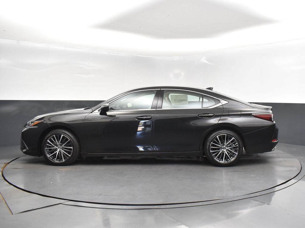 2025 Lexus ES 350 photo 4