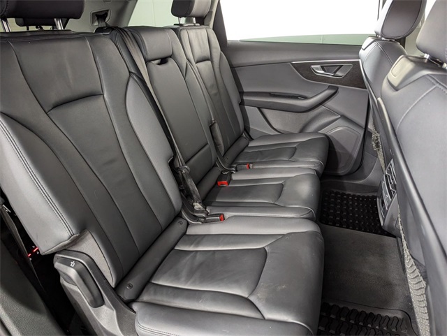 used 2022 Audi Q7 car, priced at $31,881