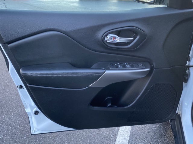 used 2022 Jeep Cherokee car, priced at $19,998