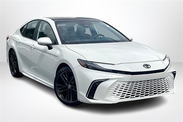 2025 Toyota Camry XSE's photo