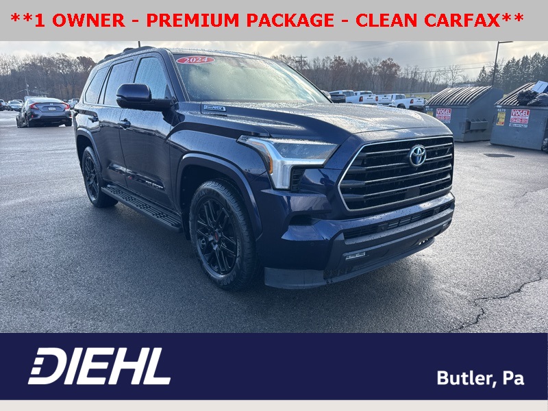 2024 Toyota Sequoia SR5's photo