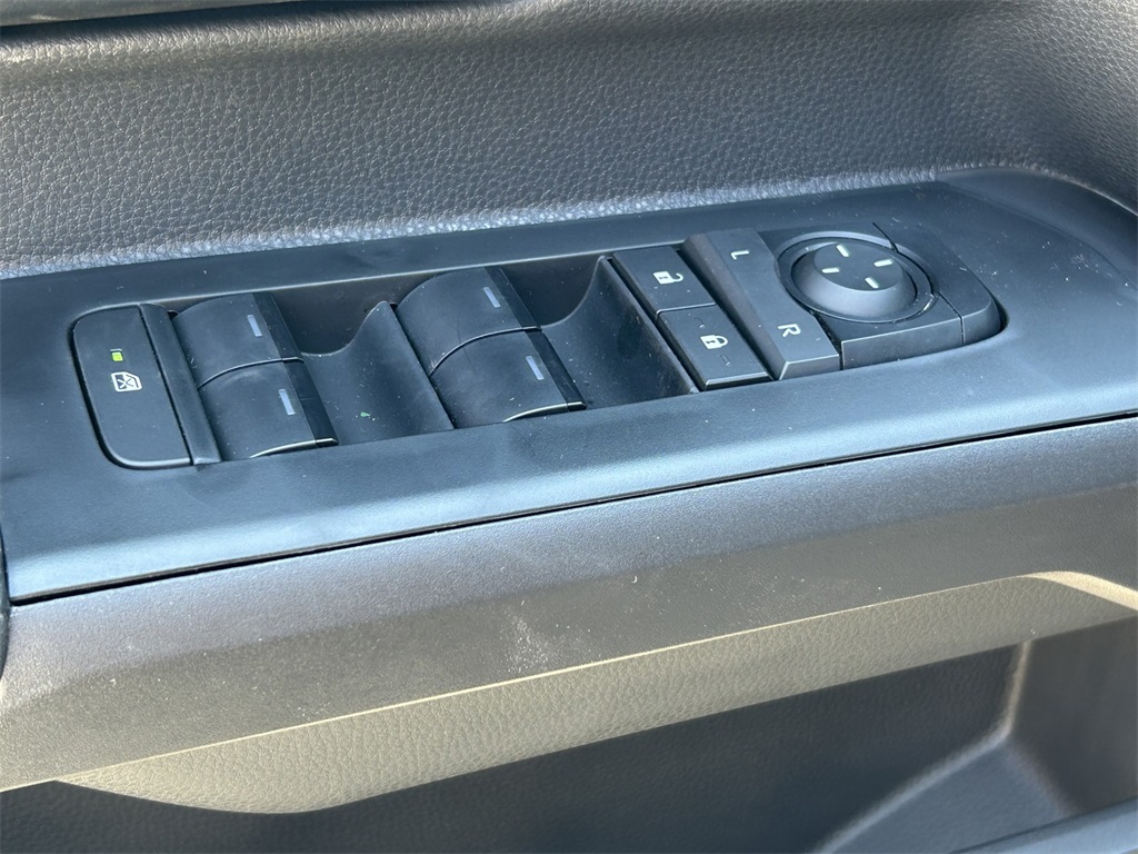 2025 Toyota Tacoma SR5 Double Cab photo 14