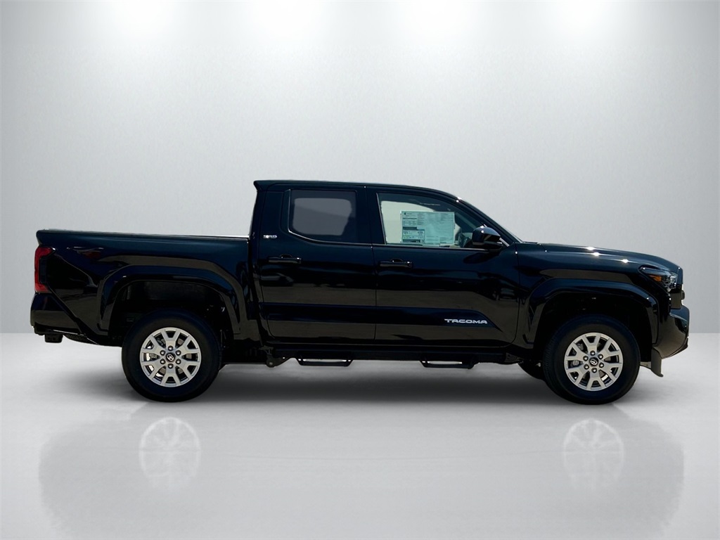 2025 Toyota Tacoma SR5 Double Cab photo 4