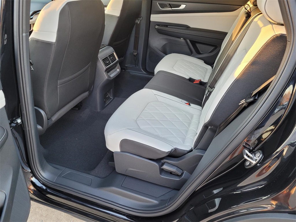 new 2026 Volkswagen Atlas Cross Sport car, priced at $51,760