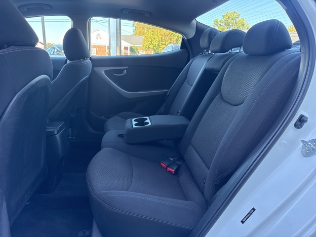2016 Hyundai Elantra Value Edition photo 6