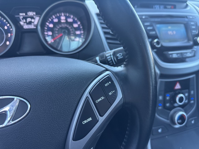 2016 Hyundai Elantra Value Edition photo 12