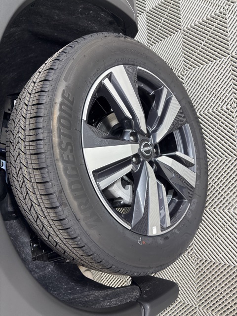2025 Super Black Nissan Rogue SL FWD SUV