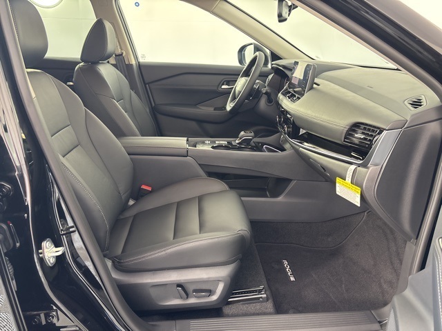 2025 Super Black Nissan Rogue SL FWD SUV