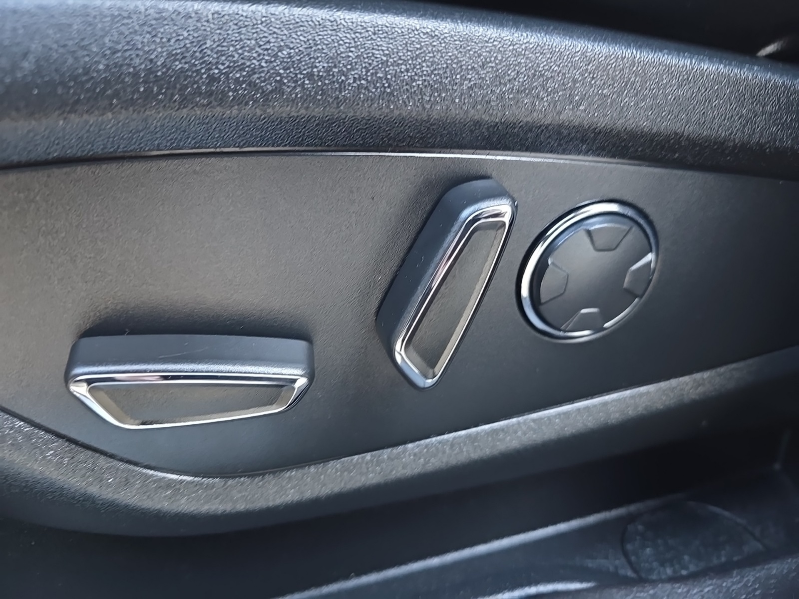 used 2019 Lincoln MKC car, priced at $18,000