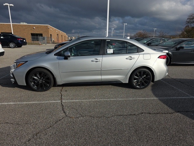 2026 Toyota Corolla SE photo 4