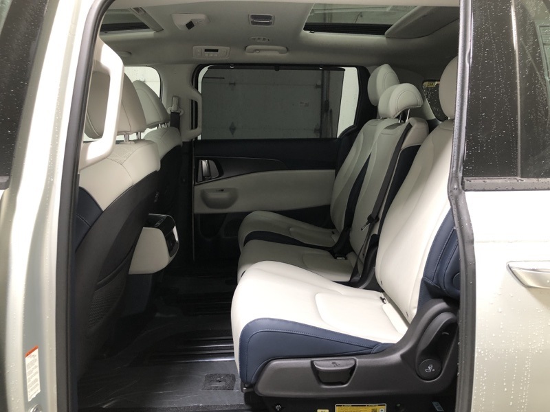 2026 Kia Carnival SX photo 16