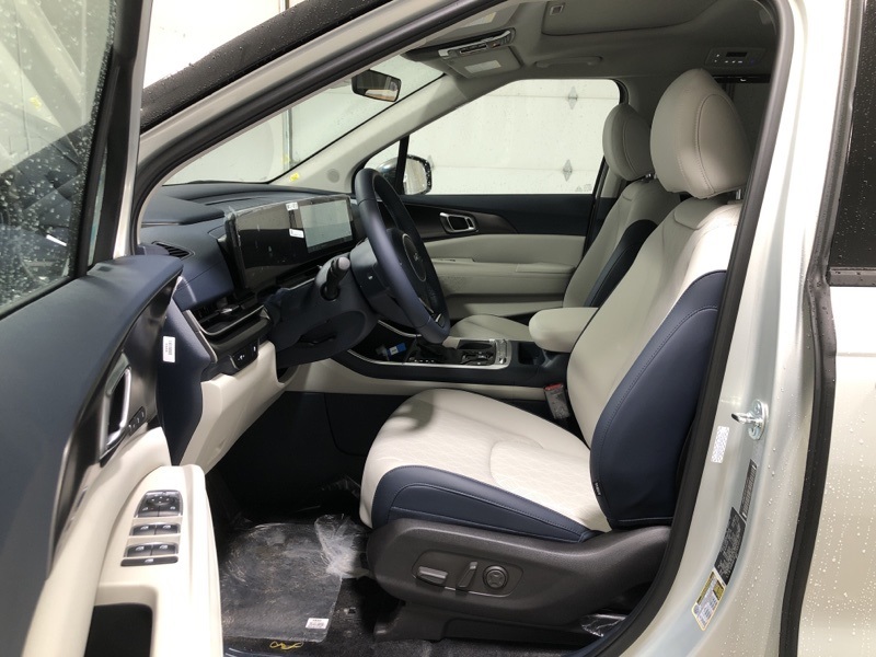 2026 Kia Carnival SX photo 19
