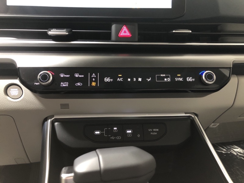 2026 Kia Carnival SX photo 33