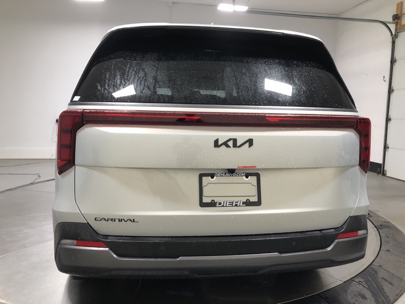 2026 Kia Carnival SX photo 6