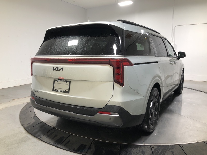 2026 Kia Carnival SX photo 7