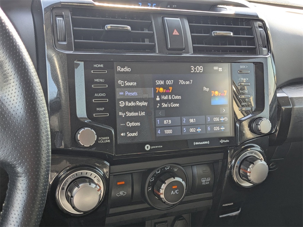 2023 Toyota 4Runner TRD Off-Road Premium photo 18