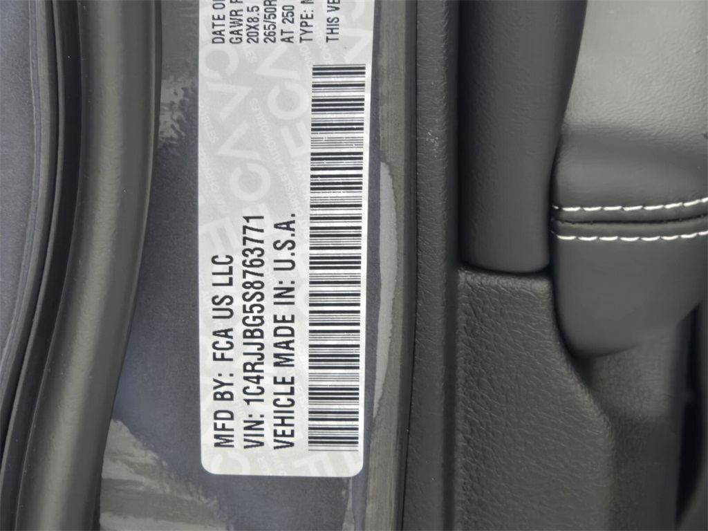 new 2025 Jeep Grand Cherokee L car, priced at $45,035