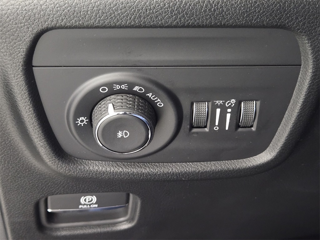 new 2025 Jeep Grand Cherokee L car, priced at $45,035