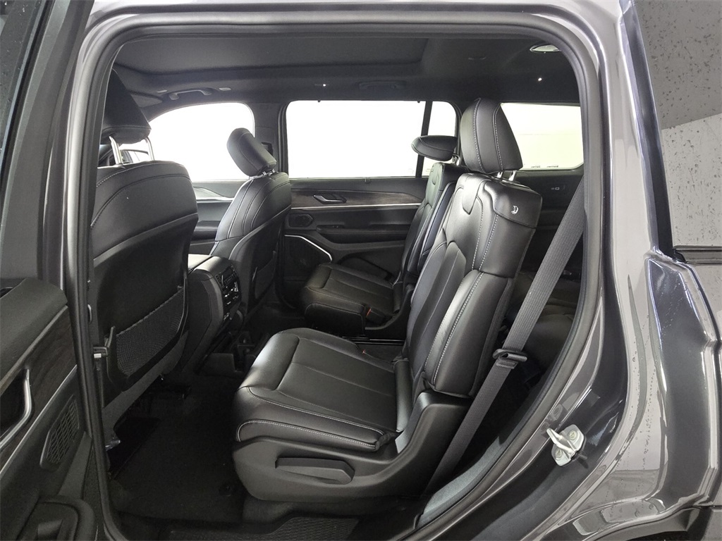 new 2025 Jeep Grand Cherokee L car, priced at $45,035