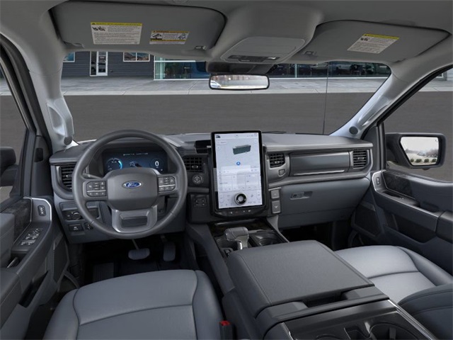 2025 Ford F-150 Lightning photo 7
